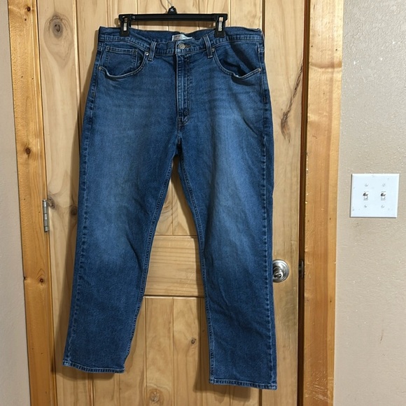 Signature by Levi Strauss & Co. Men’s Athletic Fit Jeans - Picture 1 of 7